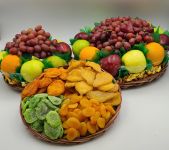 Deluxe Dried Fruit & Fresh Fruit Basket